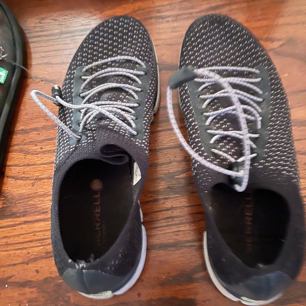 Merrill slip on barefoot sneakers with adjustable elastic laces with latch
